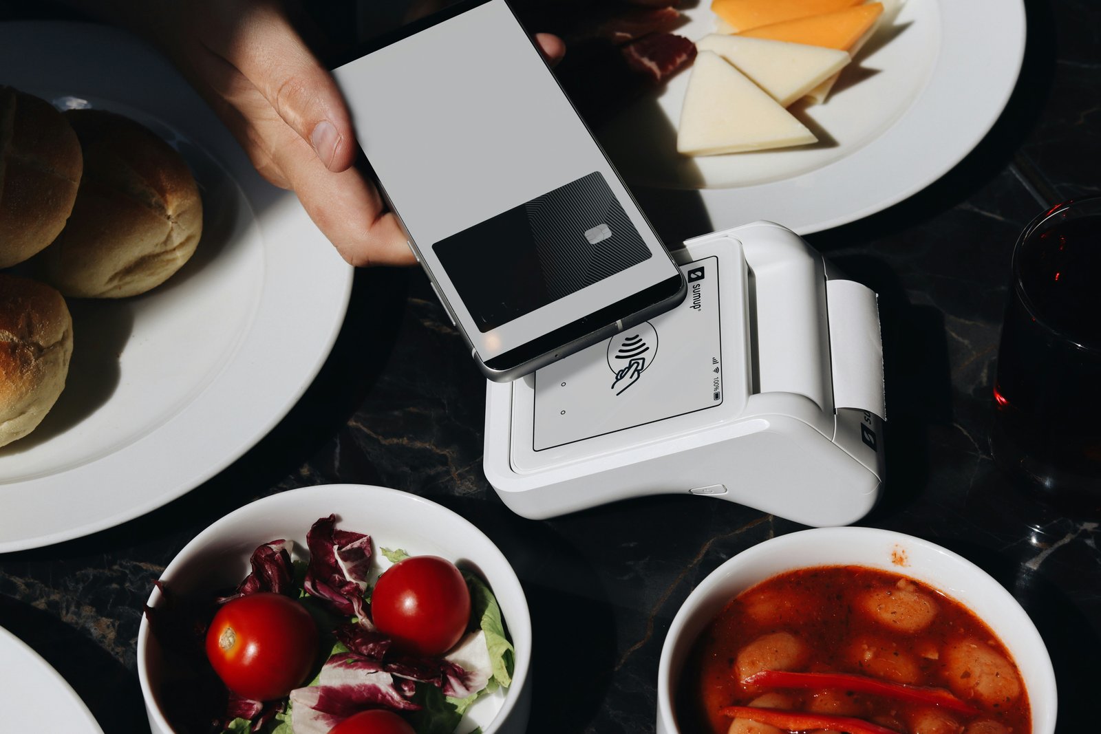 Restaurante con cobro en mesa